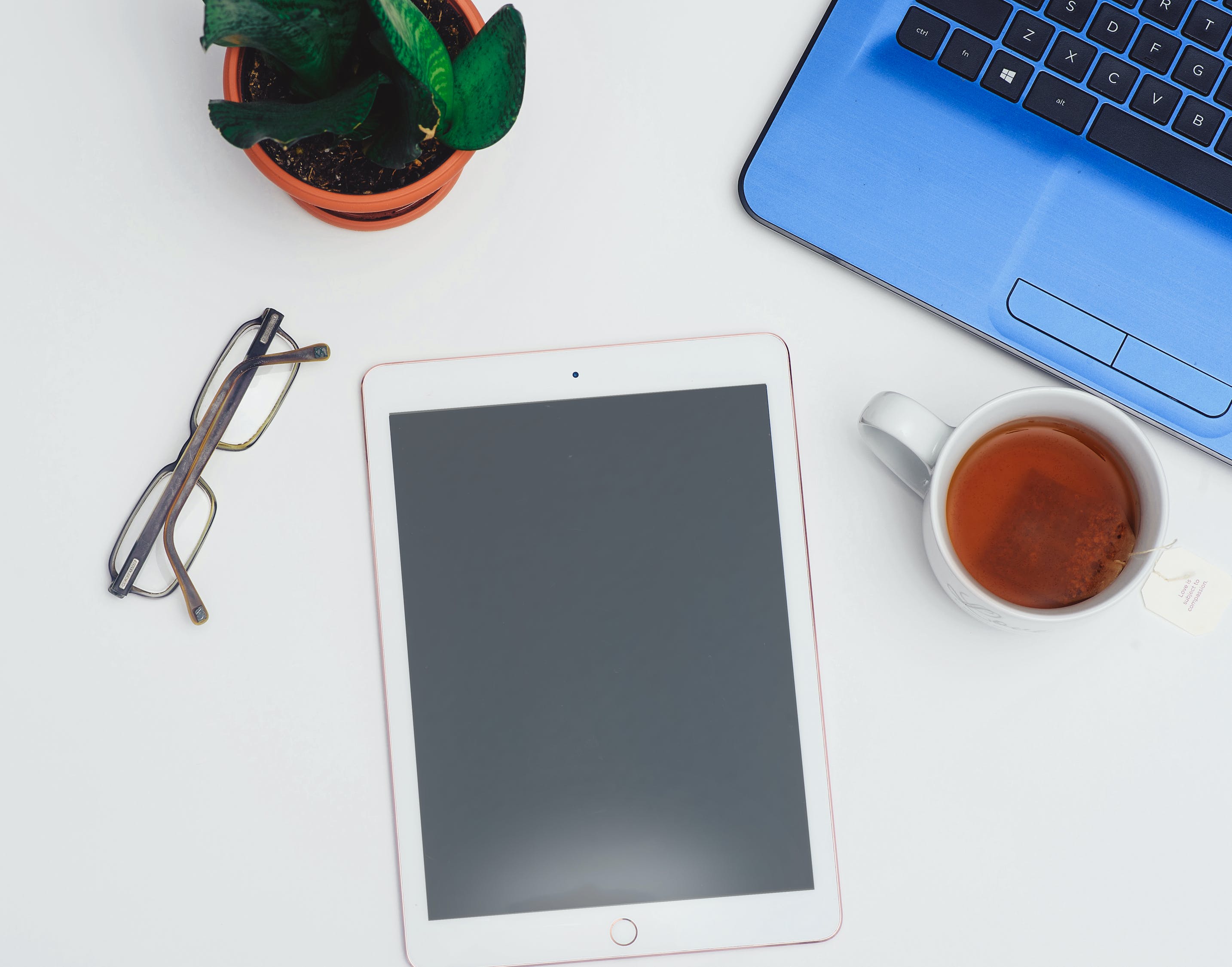 ipad上能使用的单机版进销存财务软件  ipad可以用财务软件吗 ipad上能使用的单机版进销存财务软件